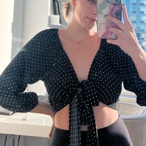 🖤🖤 polka dot tie shirt 🖤🖤